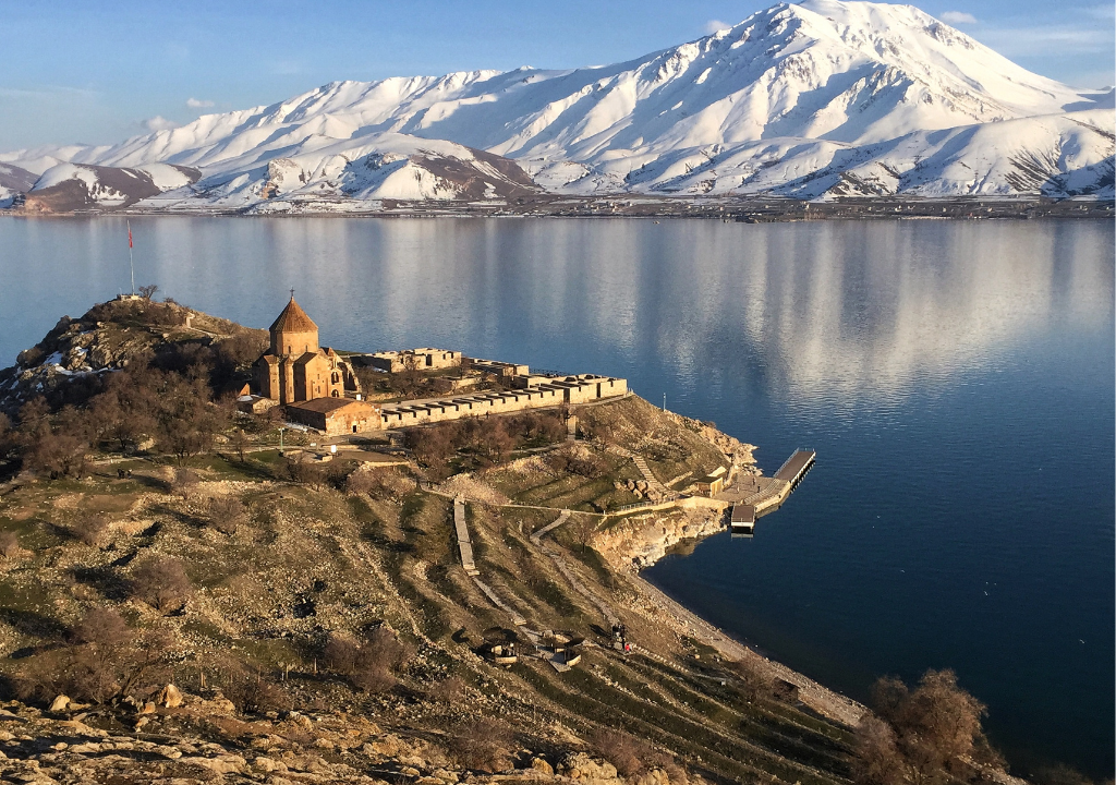 Van Gölü’nden Munzur’a: Doğu Anadolu Turlarında Keşfedilecek 7 Harika Durak