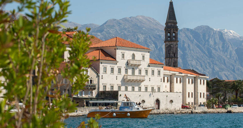 Dolu Dolu Ankara'dan Direkt Sefer İle Budva Turu