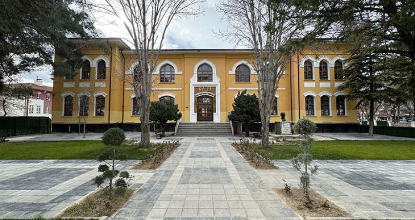 Hızlı Tren İle Lale Tarlaları Karaman Göksu Şelalesi Turu