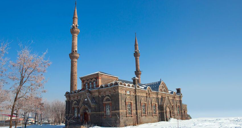 İstanbul Çıkışlı Yılbaşı Özel Turistik Doğu Ekspresi ile Kars Turu (Tren Gidiş - Uçak Dönüş)