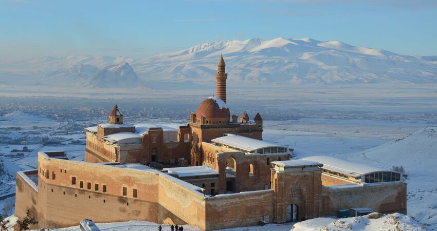 Ankara Çıkışlı Uçaklı Van Kars Erzurum Turu (Turistik Kars Erzurum Ekspresi ile Tren Yolculuğu)