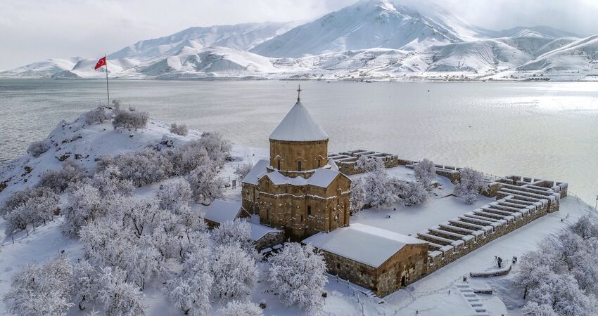 Ankara Çıkışlı Uçaklı Van Kars Erzurum Turu (Turistik Kars Erzurum Ekspresi ile Tren Yolculuğu)