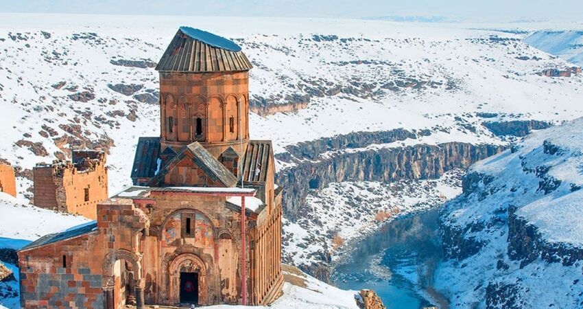 Ankara Çıkışlı Uçaklı Van Kars Erzurum Turu (Turistik Kars Erzurum Ekspresi ile Tren Yolculuğu)