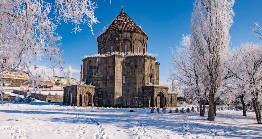 Turistik Doğu Ekspresi Kars Turu (Uçak Gidiş - Tren Dönüş)