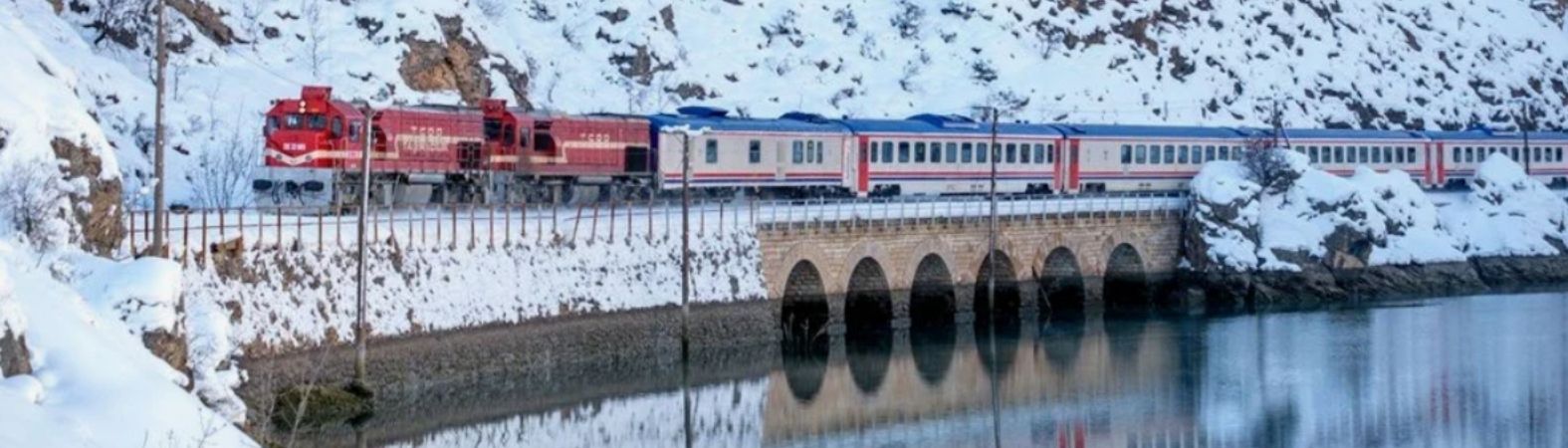 İstanbul Çıkışlı Uçaklı Van Kars Erzurum Turu (Turistik Kars Erzurum Ekspresi ile Tren Yolculuğu)